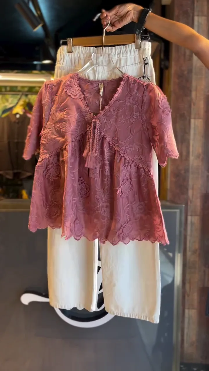 🌸 Elegant Floral Lace Co-Ord Set for Women – Premium Top & Comfort Pants Combo 🌸 - Image 3