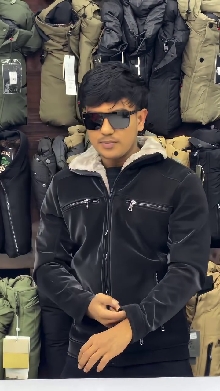 Frost Luxe Winter Jacket – Warm Street Style - Image 4