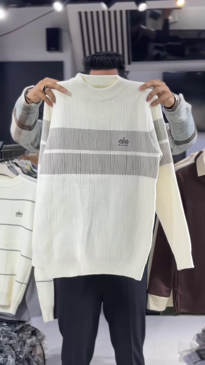 Textured Winter Sweater for Men - Image 3