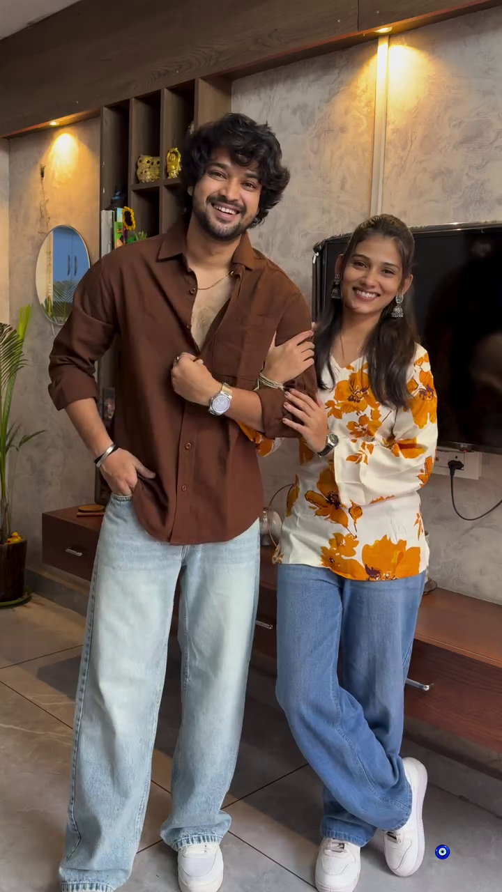 Valentine's Couple Outfit Set - Image 2