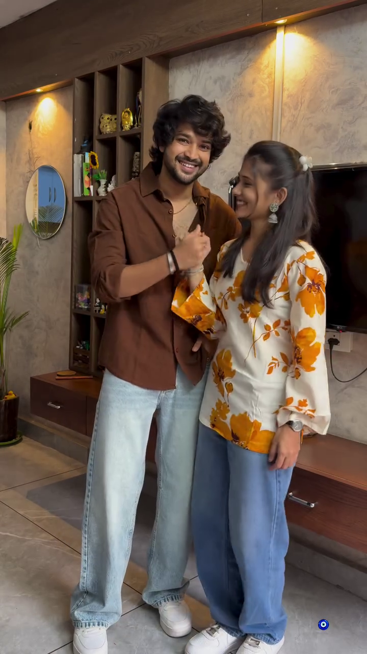 Valentine's Couple Outfit Set - Image 3