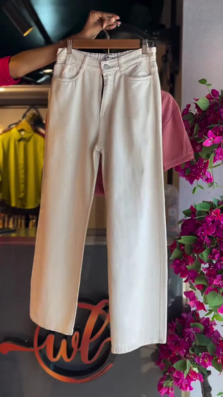 🌸 Textured Pink Top & White Wide-Leg Pants Set – Elegant Casual Co-Ord for Women - Image 4