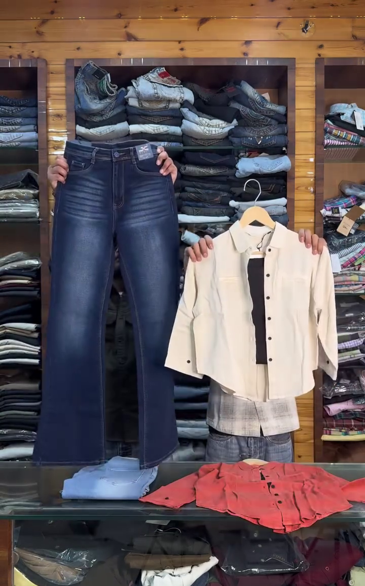 Black Bootcut Jeans with Mustard Shirt - Image 3