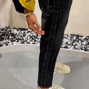 Black Tapered Fit Jeans