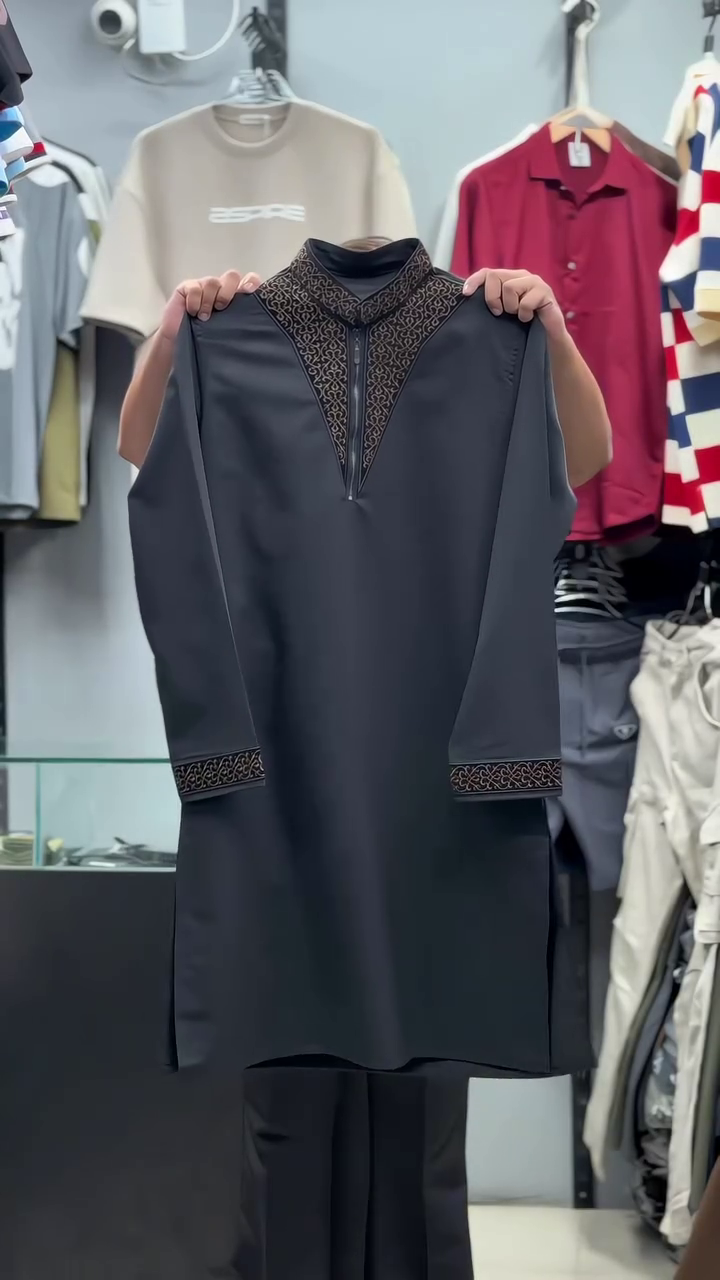 White Embroidered Collar Kurta - Image 4