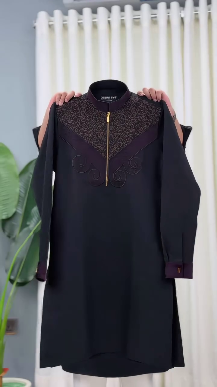 Navy Blue Embroidered Zip-Neck Kurta - Image 4