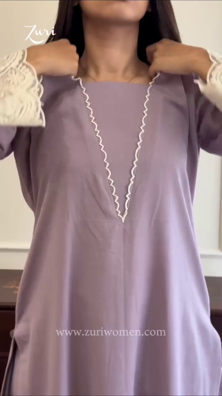 Minimal Lavender Kurta with Elegant Lace Sleeves - Image 4