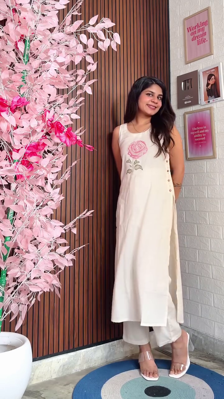 🤍 Minimal Grace – Elegant Sleeveless Kurta Set - Image 2