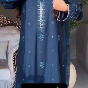 💙 Royal Flow – Premium Dupatta Style Look